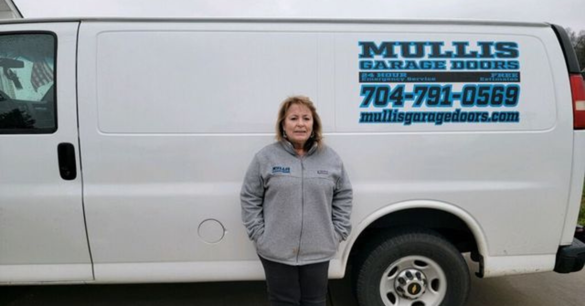 pat mullis secretary bookkeeper